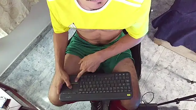 HomeAloneK online show from April 7, 4:18 pm