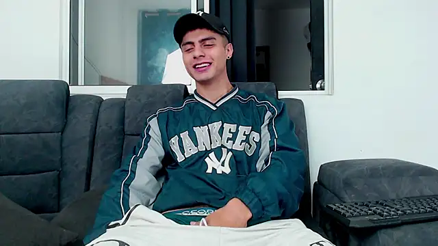 Stiven CL online show from October 20, 4:27 am