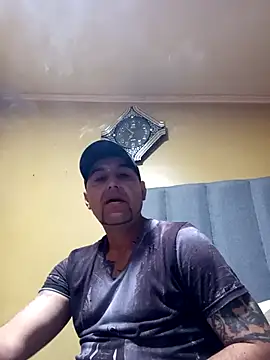 TrainedFinder5 online show from November 5, 1:51 am