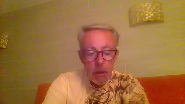 tuggy59 online show from April 22, 4:19 am