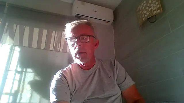 tuggy59 online show from November 10, 7:57 am