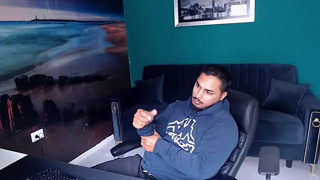 Snapshot of ZenoBaro1 chatting on October 14, 7:26 am ZenoBaro1 online show from October 14, 7:26 am