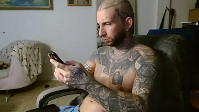 bobbybacala91 online show from October 4, 8:30 am