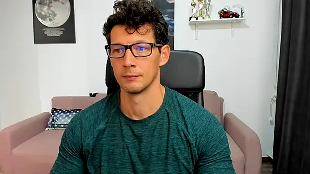 BrutusK08 online show from October 6, 6:18 am