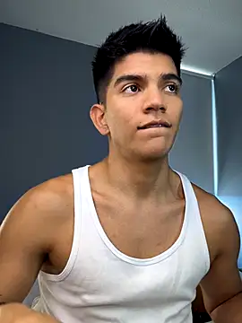 santiago 01 online show from October 25, 7:59 pm