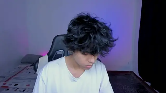 Alan26  online show from December 2, 6:00 pm