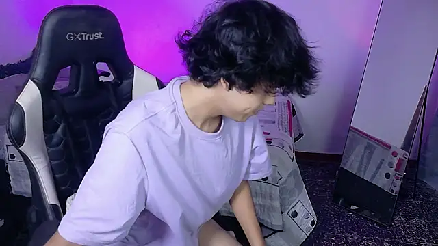 Alan26  online show from March 26, 10:14 pm