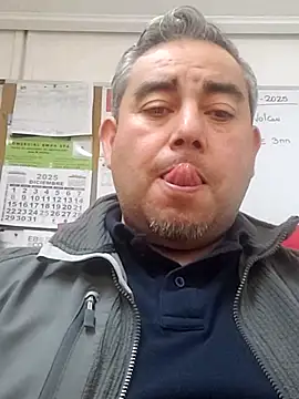 Manolete007x online show from December 19, 10:39 pm