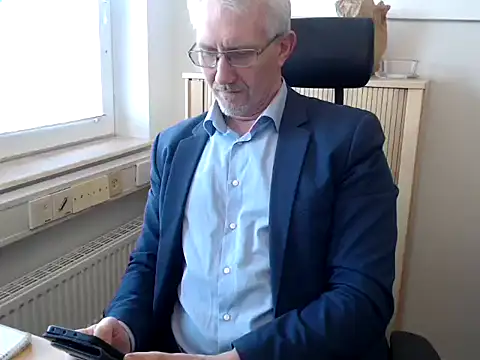 tom-swede online show from March 19, 9:17 am