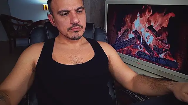 officeman7 online show from January 15, 3:18 pm