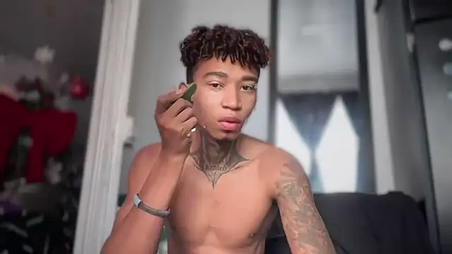 sexy blacks  online show from December 15, 12:02 pm