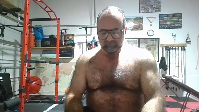 chainjulious online show from April 16, 12:38 pm