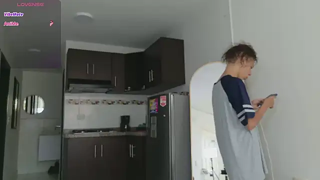 grey   27 online show from March 9, 12:10 pm