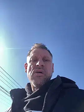 Snapshot of Yourhotboy_42 chatting on March 21, 8:17 am Yourhotboy 42 online show from March 21, 8:17 am