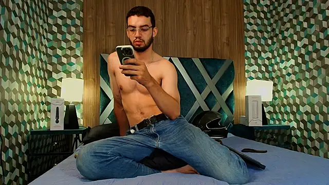 Michael magno online show from September 18, 10:45 pm