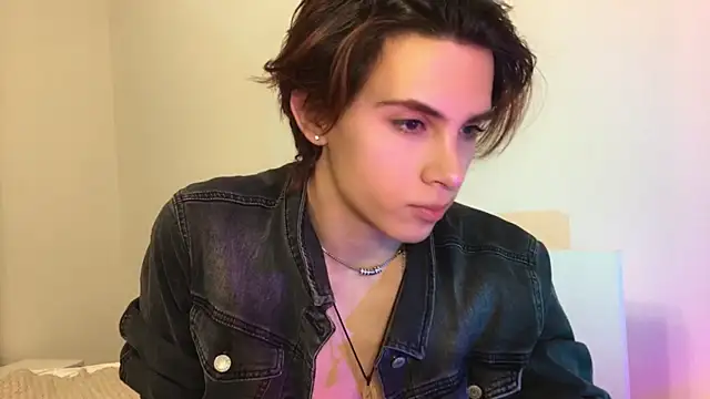 k0sta  online show from December 15, 9:31 pm