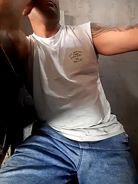 hecwil8 online show from February 14, 2:45 pm