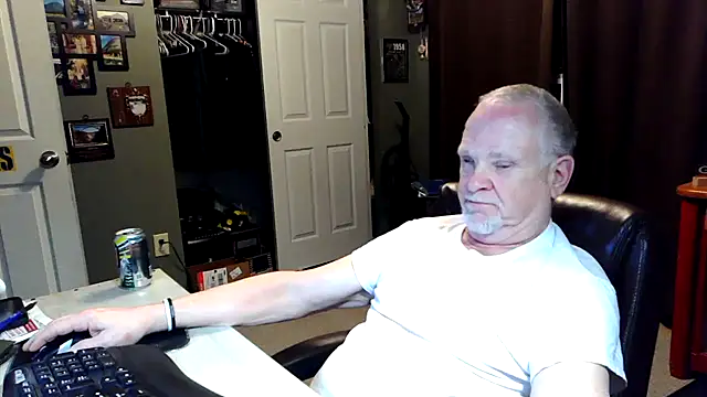 nobledad online show from February 8, 2:06 am