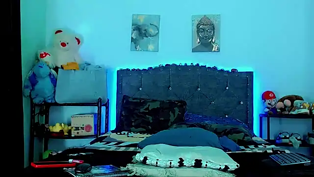 Liamscott  online show from March 9, 2:05 am