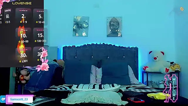 Liamscott  online show from January 18, 12:01 am