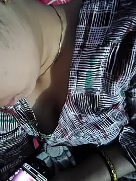 Sunnygupta4 online show from November 20, 7:02 pm