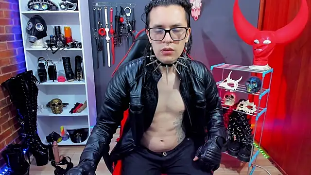 daven56 online show from April 15, 1:44 pm