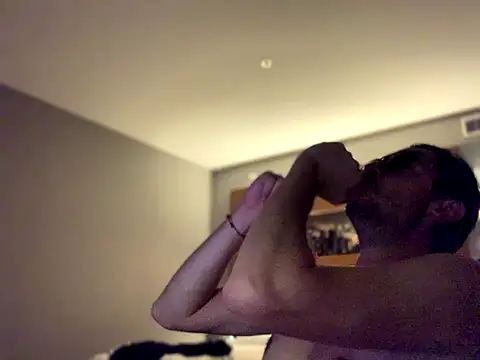 nitpersonal online show from December 4, 8:10 am