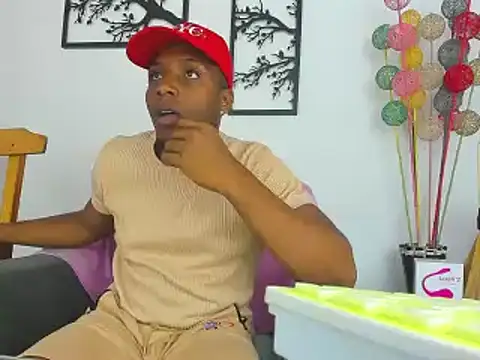 bigcock latin1 online show from February 18, 3:21 am