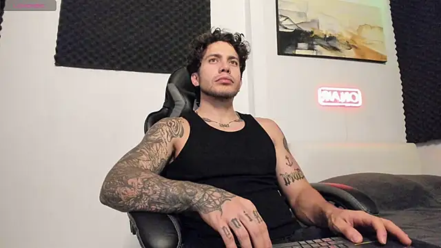 LucianSinclair online show from March 5, 3:03 am