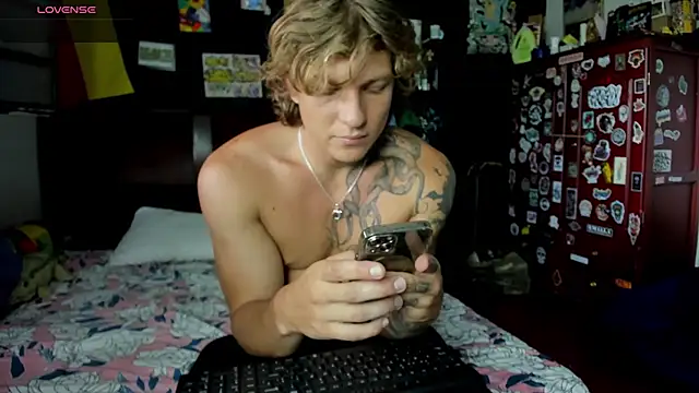 Tom Krakow online show from October 1, 9:08 pm