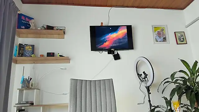 manucute 23  online show from February 3, 2:55 pm