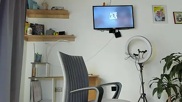 manucute 23  online show from November 24, 3:24 pm