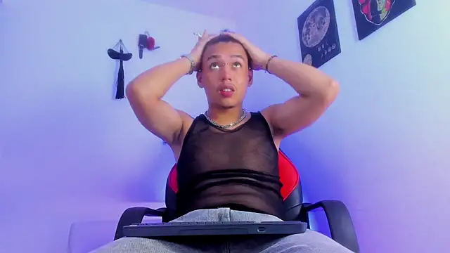 GaelOconnerr online show from December 10, 4:34 am