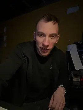 Zsombo21cm online show from April 19, 4:39 pm