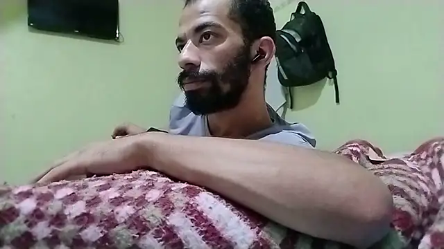 UncutToyBoy23cm online show from April 16, 6:24 am