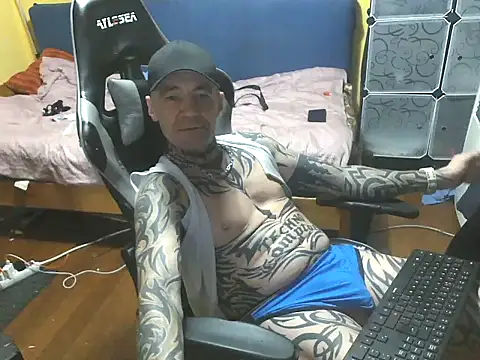 Tomi18cmm2 online show from November 2, 7:40 pm