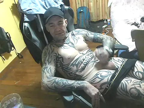 Tomi18cmm2 online show from December 5, 9:22 pm