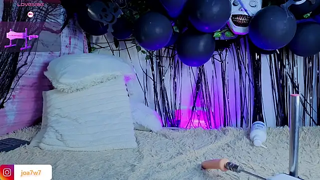 Levii Ackermann online show from October 22, 7:05 pm