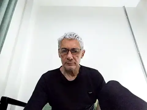 Snapshot of BIGUNCUTHARDCOCK chatting on January 15, 12:09 am BIGUNCUTHARDCOCK online show from January 15, 12:09 am