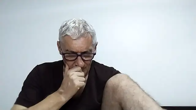 BIGUNCUTHARDCOCK online show from April 14, 9:09 am