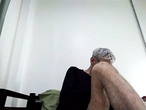 Snapshot of BIGUNCUTHARDCOCK chatting on January 30, 12:07 am BIGUNCUTHARDCOCK online show from January 30, 12:07 am