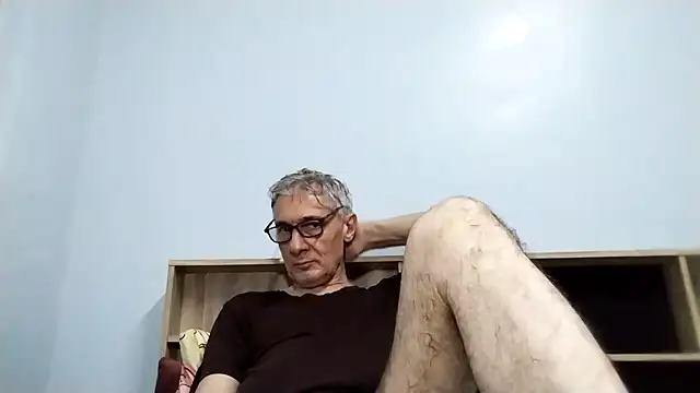 Snapshot of BIGUNCUTHARDCOCK chatting on September 26, 7:06 am BIGUNCUTHARDCOCK online show from September 26, 7:06 am