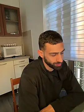 Snapshot of hugoprada chatting on January 24, 8:23 am hugoprada online show from January 24, 8:23 am