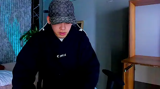 Mike 0233  online show from March 21, 3:44 am