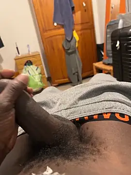 bigblackdick8inc online show from December 1, 4:04 am