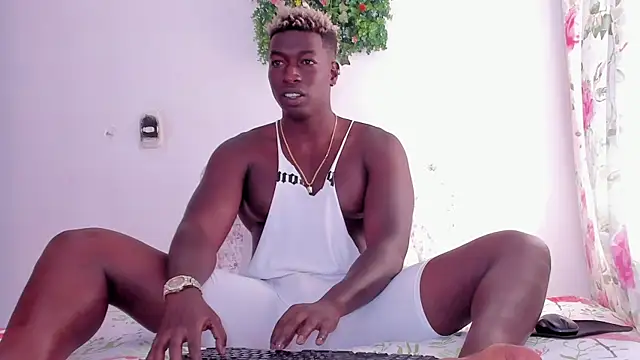 michaell james7 online show from December 3, 7:11 pm