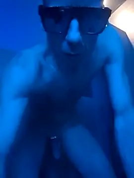 RoomBlueWhite online show from January 21, 9:25 pm