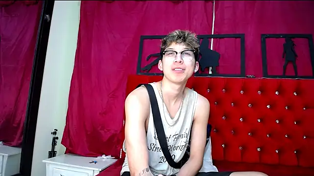 Snapshot of _Thomas_hot_ chatting on February 22, 3:12 am Thomas hot online show from February 22, 3:12 am