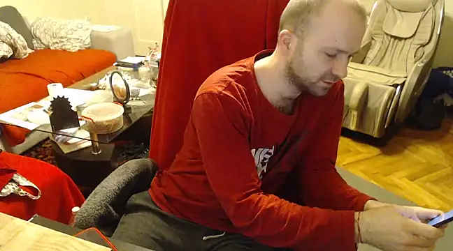 Snapshot of RealManHaveHairy chatting on February 25, 4:53 pm RealManHaveHairy online show from February 25, 4:53 pm