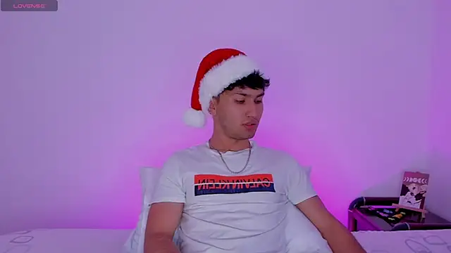 Valerio James7 online show from December 7, 6:26 pm